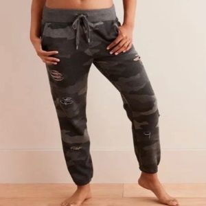 Aerie camo distressed joggers